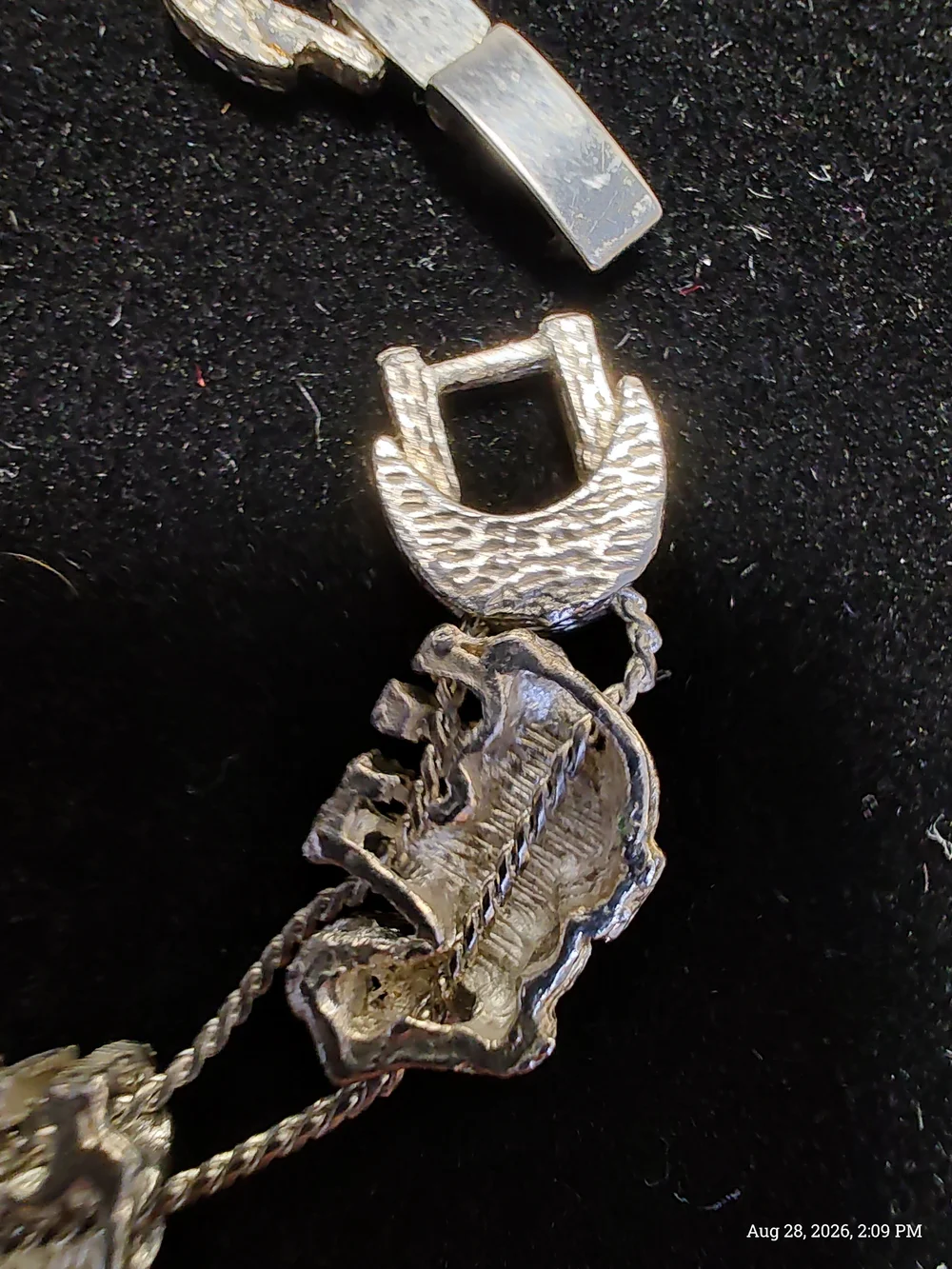 Vintage Silver Tone Elephant Sliding Charm Animal Bracelet Boho Casual 6.5 In